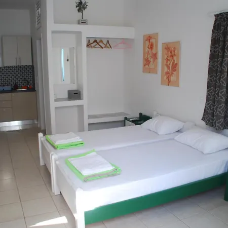 Soula Appartments Appartamento Makrýgialos